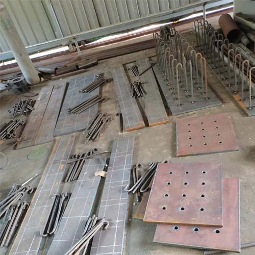 有哪些其他因素会影响山南预埋件位置的确定？